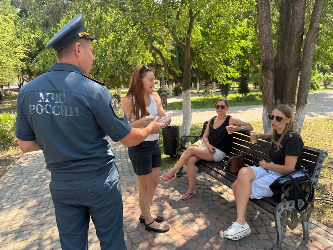 В Крыму действует 3 штормовых предупреждения: профилактические группы работают в усиленном режиме В Крыму действует 3 штормовых предупреждения: профилактические группы работают в усиленном режиме