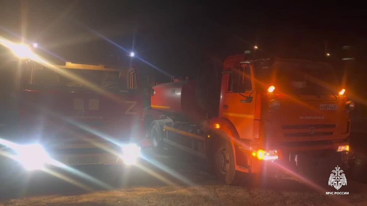 1,5 тысячи "квадратов" сухой травы горели в Изобильном под Алуштой