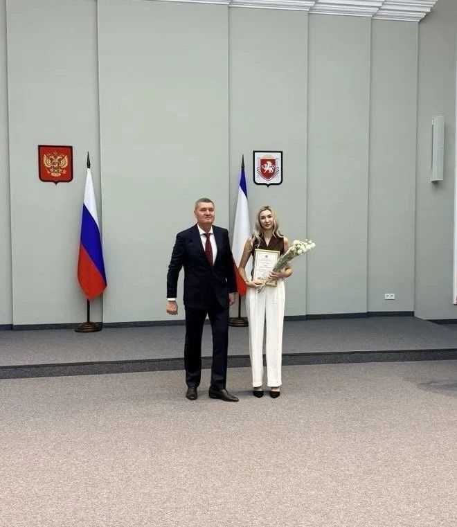 В День строителя состоялось награждение заслуженных деятелей строительной отрасли Республики Крым В День строителя состоялось награждение заслуженных деятелей строительной отрасли Республики Крым