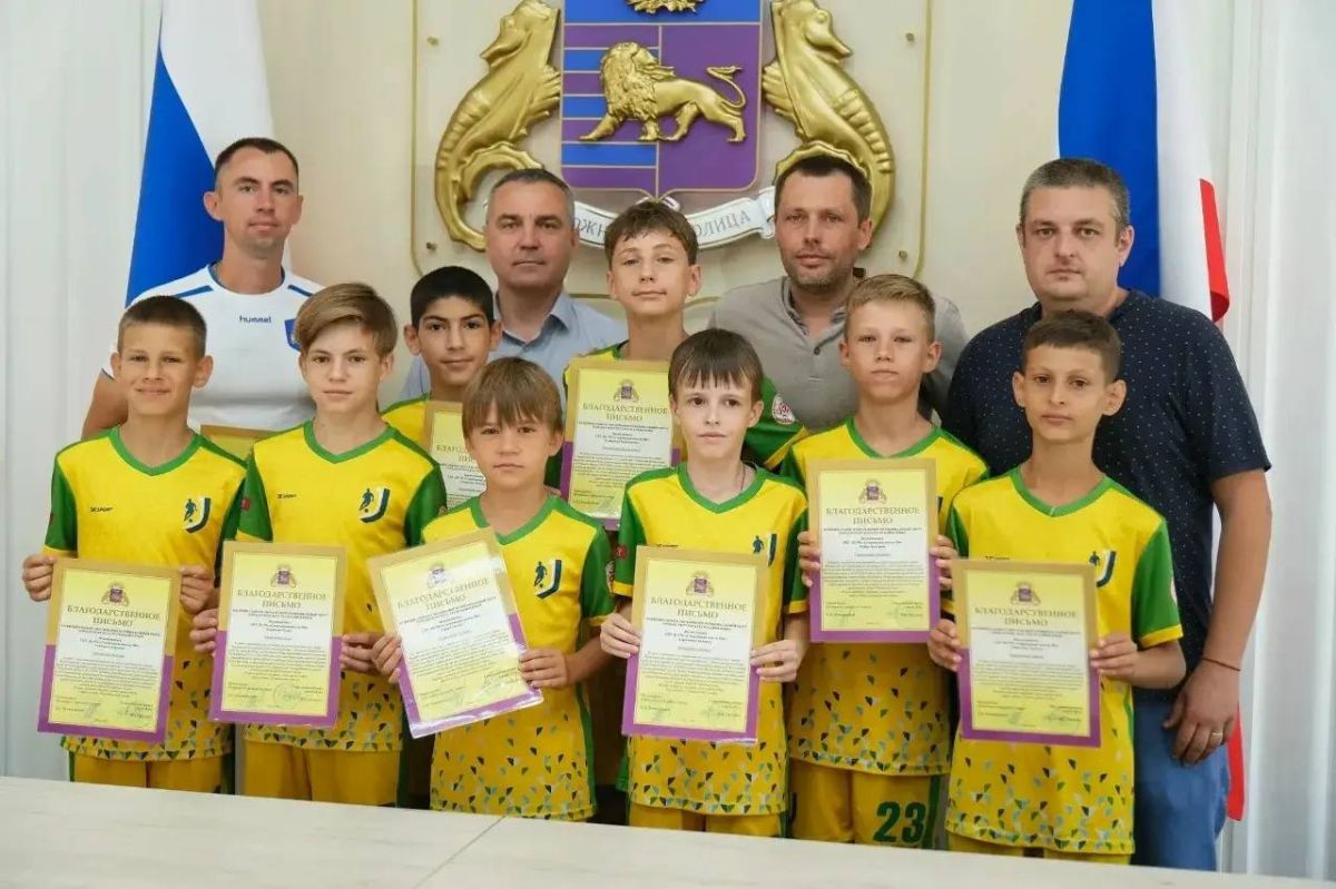 Гордость Ялты: юные футболисты отправляются покорять «Лужники»!