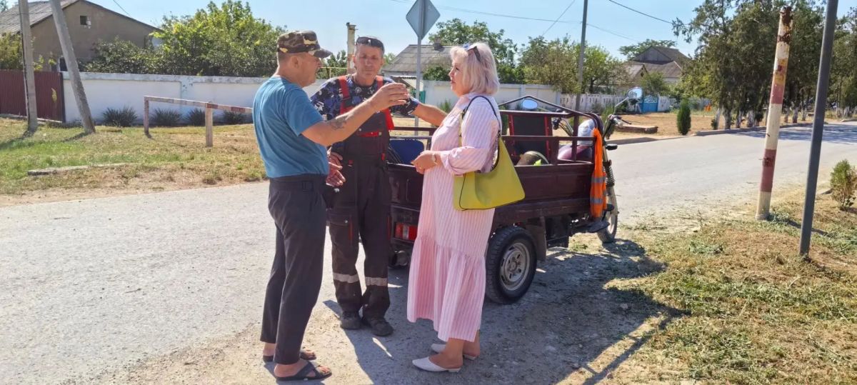 Рабочие выезды. Руководители Сакского района продолжают посещать населенные пункты Сакского района Рабочие выезды. Руководители Сакского района продолжают посещать населенные пункты Сакского района