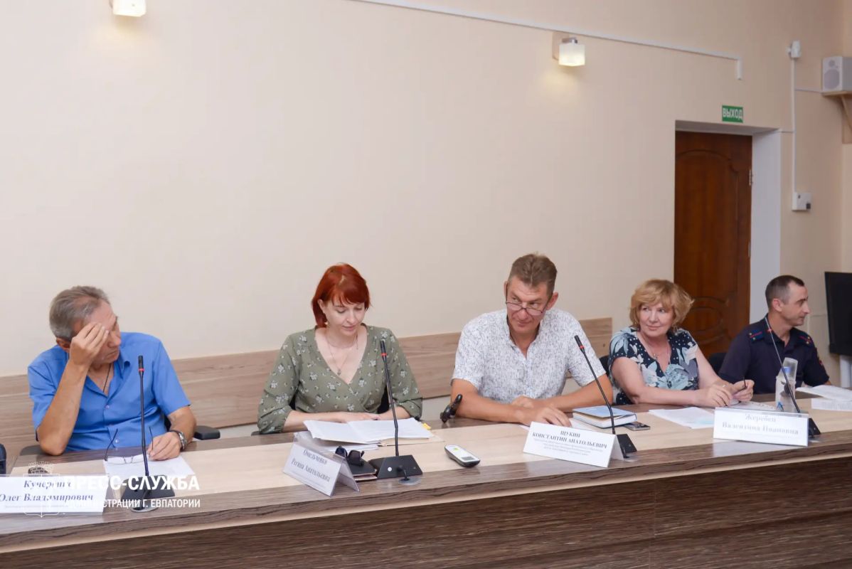 В Евпатории прошло заседание Совета по межнациональным и межконфессиональным отношениям В Евпатории прошло заседание Совета по межнациональным и межконфессиональным отношениям