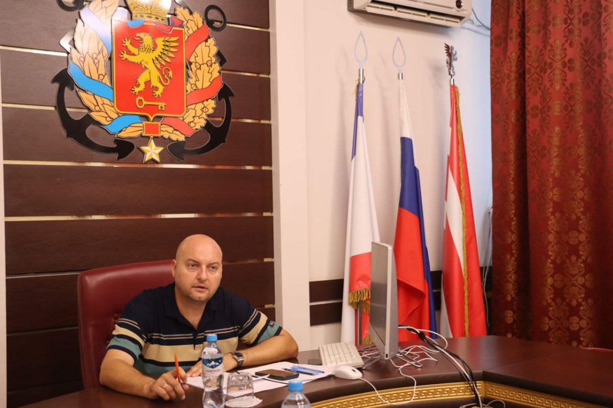 Глава администрации Керчи Иван Кошель провел традиционный личный прием граждан Глава администрации Керчи Иван Кошель провел традиционный личный прием граждан