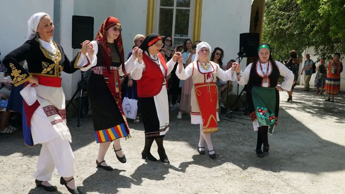 Крым бережно хранит свои корни: самобытное наследие региона пополняет реестр Р Крым бережно хранит свои корни: самобытное наследие региона пополняет реестр Р