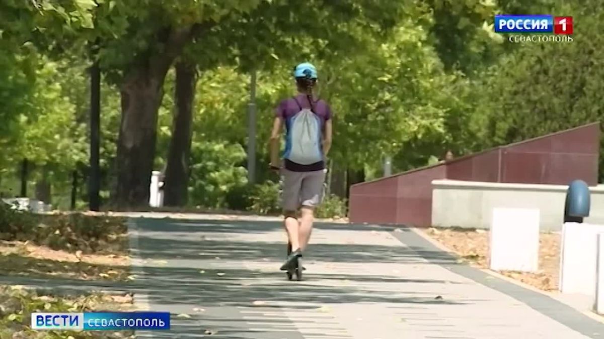 Во время летних каникул на севастопольских дорогах возрастают риски возникновения ДТП с участием несовершеннолетних, передвигающихся на электровелосипедах, самокатах и других средствах индивидуальной мобильности