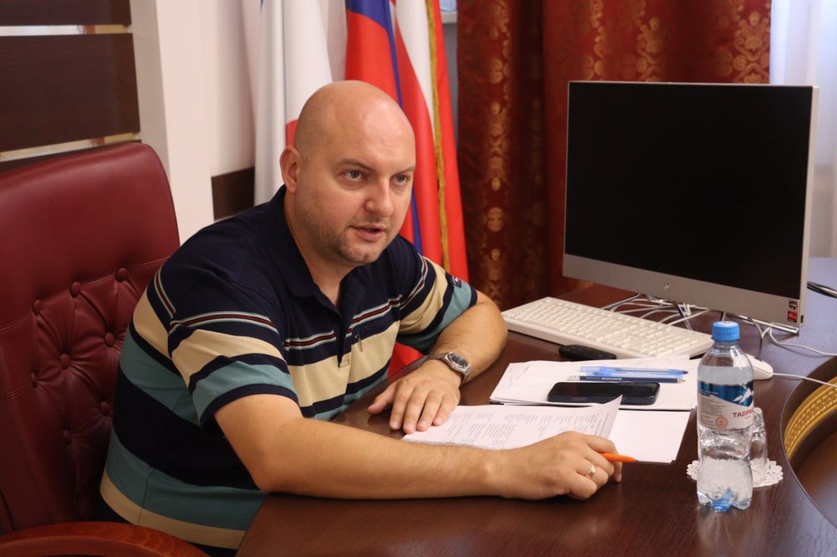 Глава администрации Керчи Иван Кошель провел традиционный личный прием граждан Глава администрации Керчи Иван Кошель провел традиционный личный прием граждан