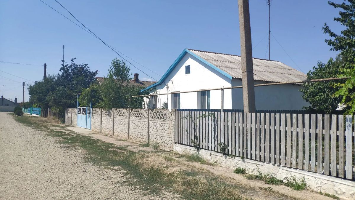Учил петь и хотел закопать рядом с домом: страшные подробности смерти 12-летней школьницы в Крыму Учил петь и хотел закопать рядом с домом: страшные подробности смерти 12-летней школьницы в Крыму