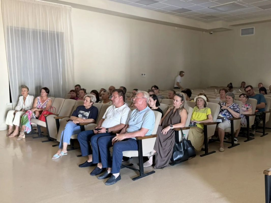 Анжелика Ястребова: Вчера состоялись рабочие визиты в Почтовское и Угловское сельские поселения Анжелика Ястребова: Вчера состоялись рабочие визиты в Почтовское и Угловское сельские поселения