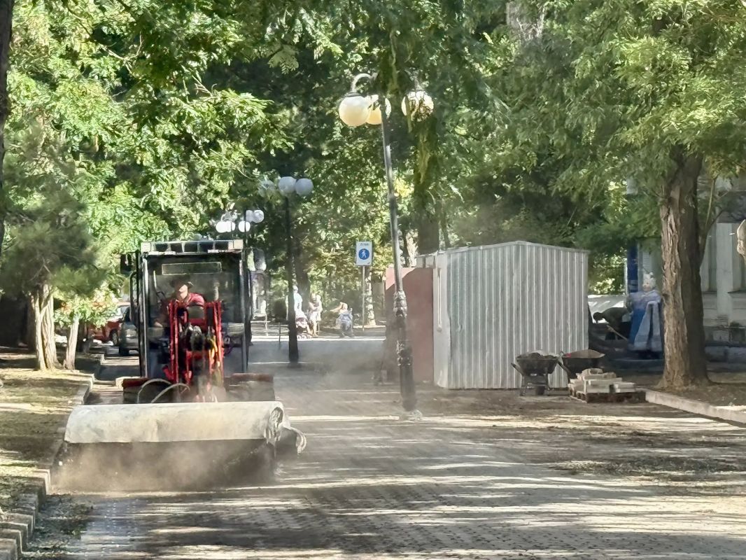 Рабочий день начал с проверки санитарной очистки курортной части города Рабочий день начал с проверки санитарной очистки курортной части города