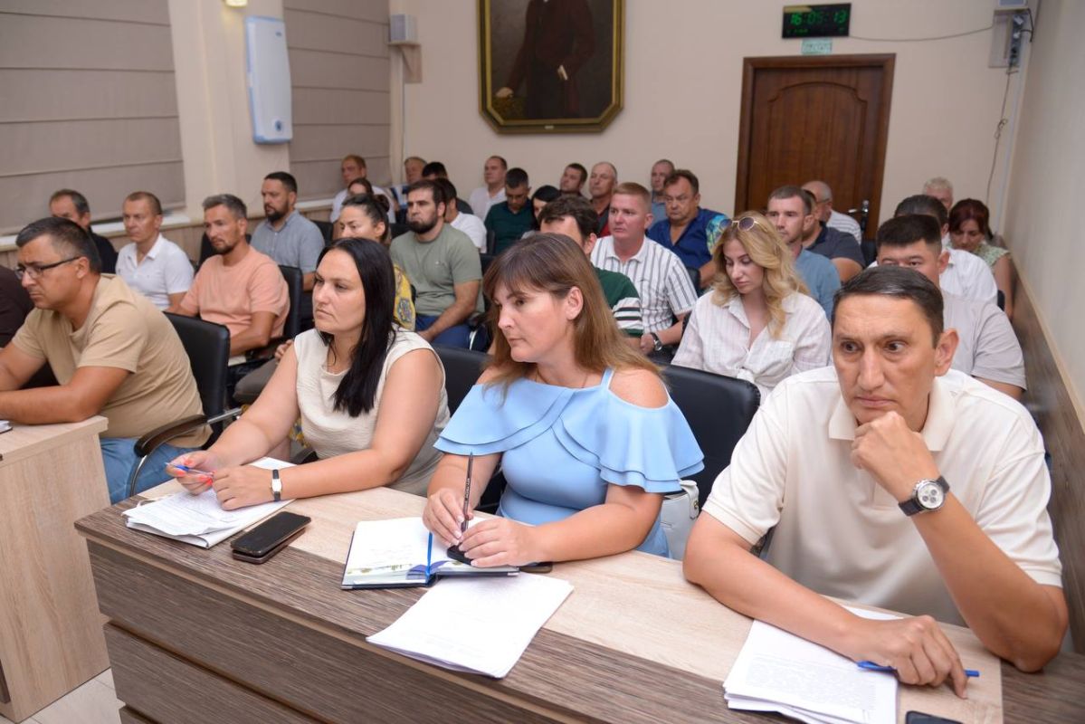Виталий Оганесян: Состоялось совещание под руководством заместителя Председателя Совета министров Крыма Ольги Шевцовой по вопросу организации работы обращения и складирования строительных и крупногабаритных отходов Виталий Оганесян: Состоялось совещание под руководством заместителя Председателя Совета министров Крыма Ольги Шевцовой по вопросу организации работы обращения и складирования строительных и крупногабаритных отходов