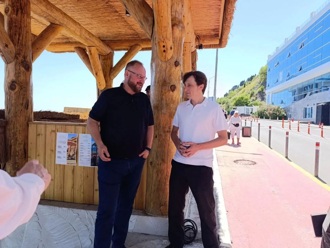 Алушта - регион с богатейшим курортным потенциалом, любимое место отдыха крымчан и россиян Алушта - регион с богатейшим курортным потенциалом, любимое место отдыха крымчан и россиян