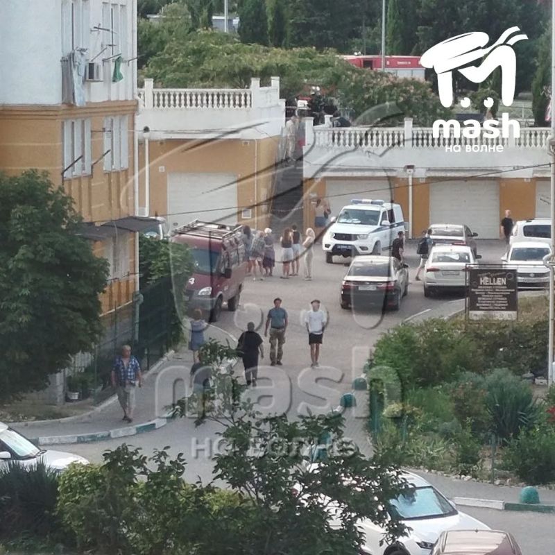 Взрыв на Столетовском проспекте устроила женщина, сообщили Mash на волне очевидцы Взрыв на Столетовском проспекте устроила женщина, сообщили Mash на волне очевидцы