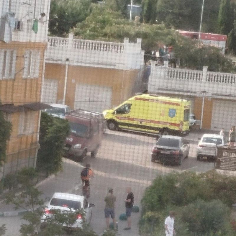 В Севастополе в результате взрыва СВУ, спрятанного в урне около жилого дома, погиб мужчина В Севастополе в результате взрыва СВУ, спрятанного в урне около жилого дома, погиб мужчина