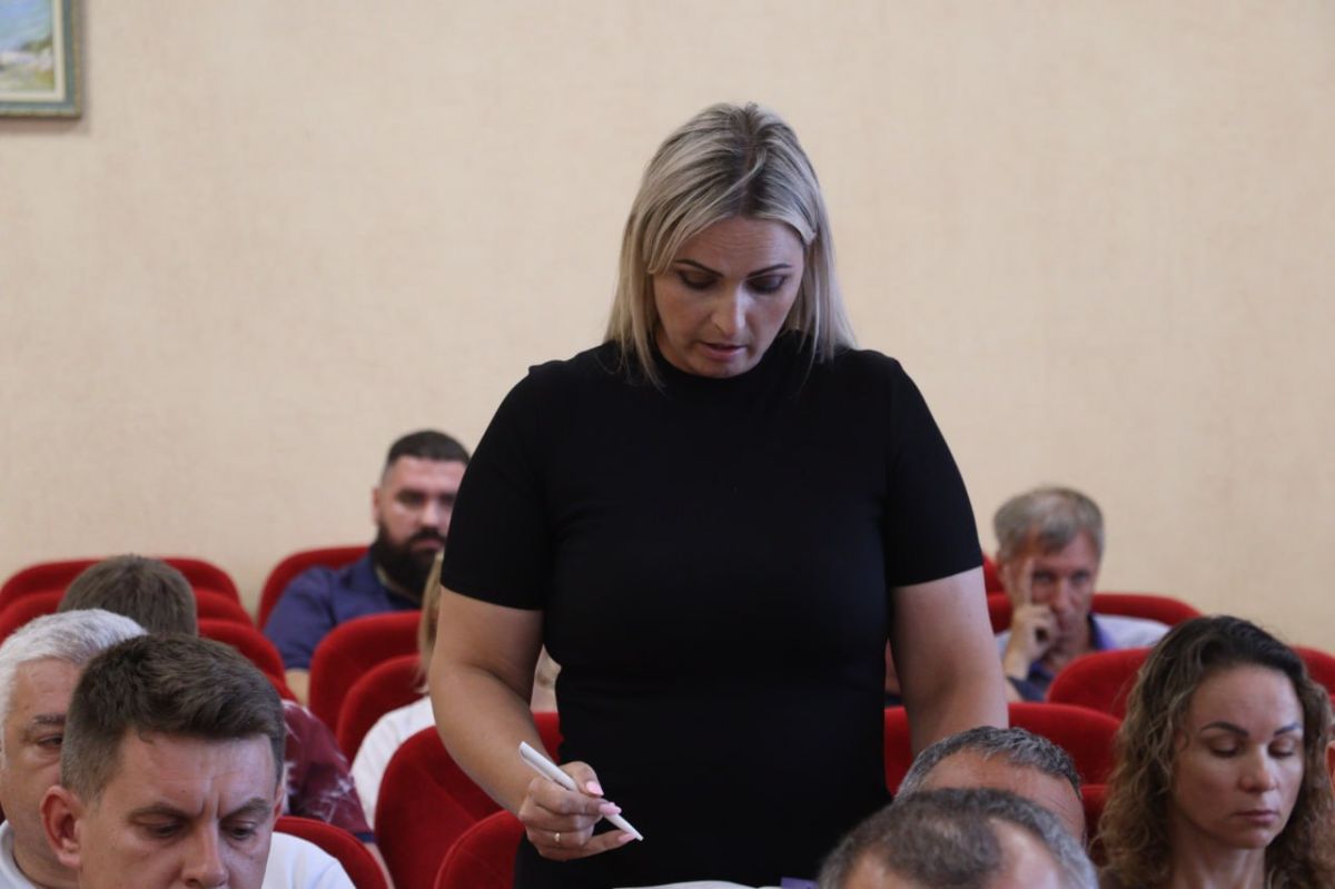 Иван Кошель: Чтобы вопросы керчан решались быстрее и эффективнее, продолжаем практику проведения «Депутатского часа» — совместного совещания депутатов, управляющих компаний и ресурсоснабжающих организаций Иван Кошель: Чтобы вопросы керчан решались быстрее и эффективнее, продолжаем практику проведения «Депутатского часа» — совместного совещания депутатов, управляющих компаний и ресурсоснабжающих организаций