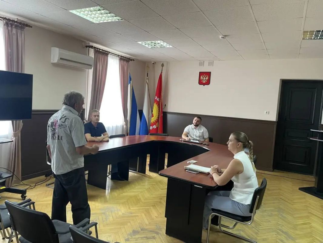 Кирилл Чебышев: Сегодня провёл традиционный пятничный приём граждан в администрации города Судака Кирилл Чебышев: Сегодня провёл традиционный пятничный приём граждан в администрации города Судака