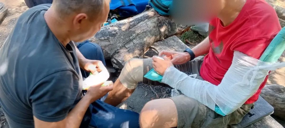 Сотрудники «КРЫМ-СПАС» оказали помощь мужчине в горно-лесной зоне Бахчисарайского района Сотрудники «КРЫМ-СПАС» оказали помощь мужчине в горно-лесной зоне Бахчисарайского района