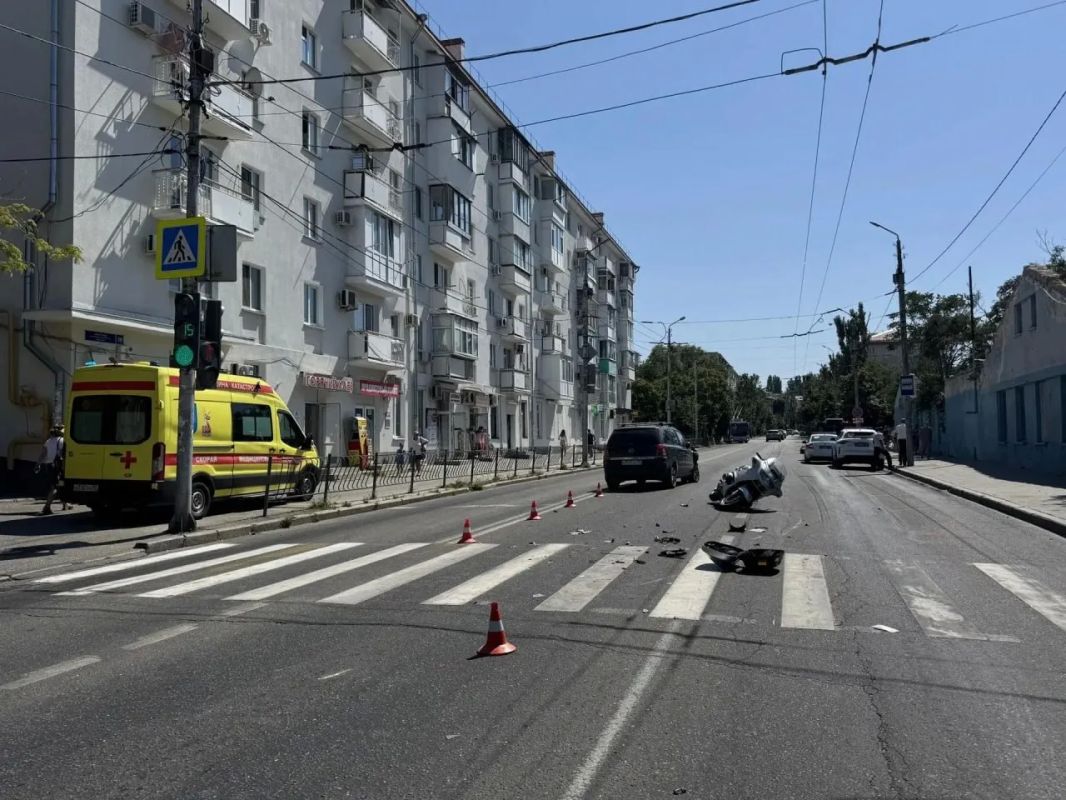 В Севастополе Opel сбил 42-летнего мотоциклиста