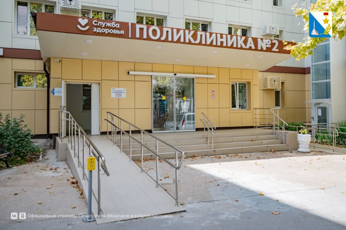 В поликлинике № 2 на улице Ерошенко начала работать молодая фельдшер кабинета неотложной помощи В поликлинике № 2 на улице Ерошенко начала работать молодая фельдшер кабинета неотложной помощи