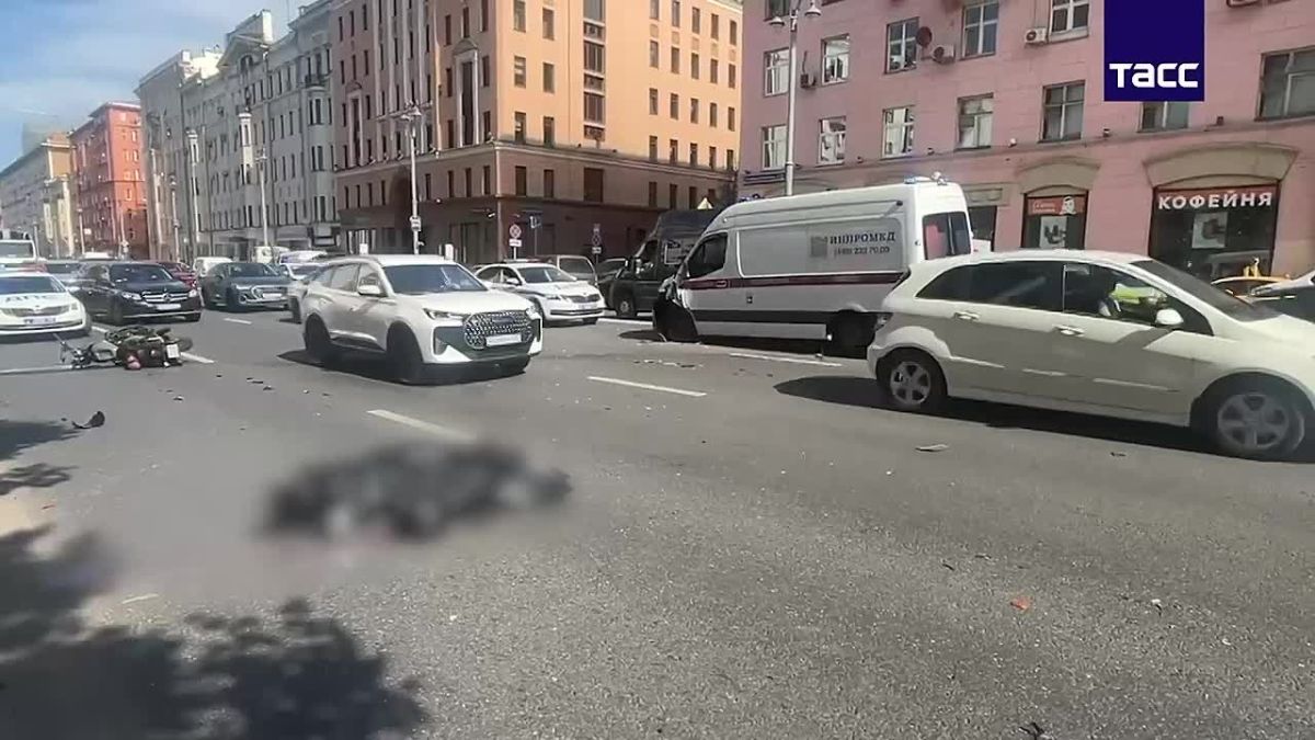 В Москве за рулём мотоцикла погиб зампред правления крымского «Генбанка» Дмитрий Ларин