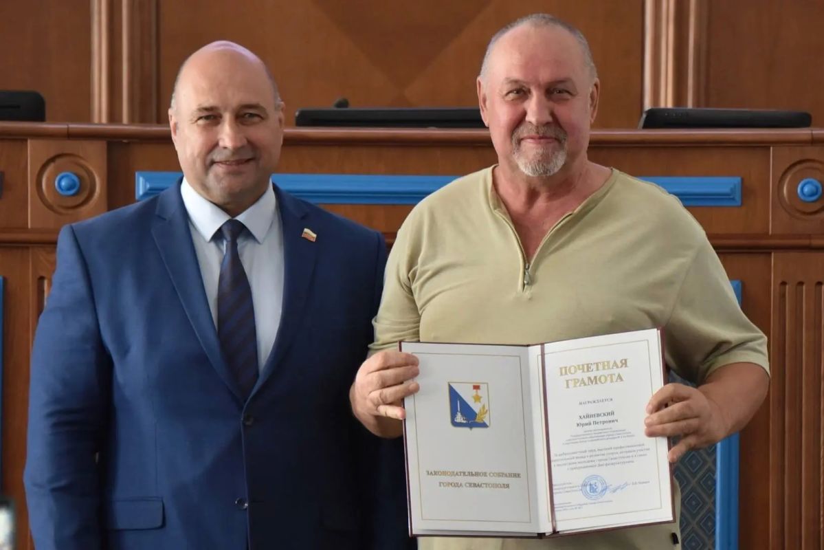 Владимир Немцев: Сегодня в Законодательном Собрании поздравил с Днём физкультурника севастопольцев — тех, для кого спорт стал неотъемлемой частью жизни Владимир Немцев: Сегодня в Законодательном Собрании поздравил с Днём физкультурника севастопольцев — тех, для кого спорт стал неотъемлемой частью жизни