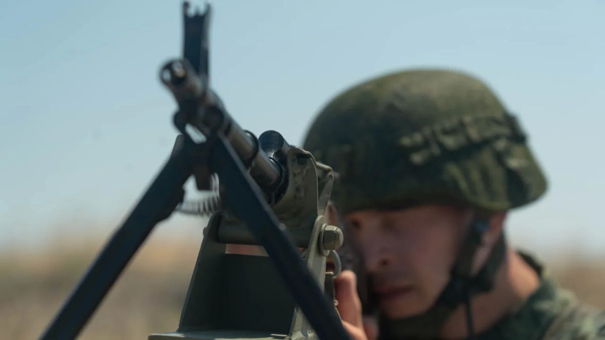 В течение дня силы ПВО и мобильные огневые группы уничтожили БПЛА над Крымом и Черным морем