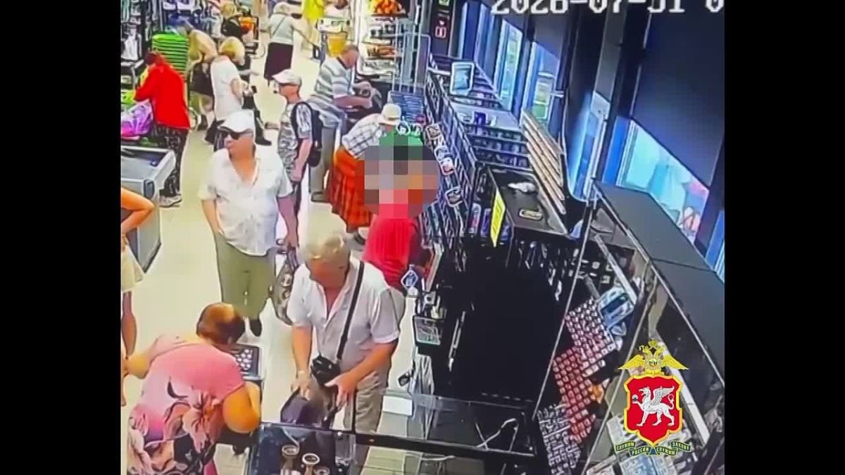 В Ялте полицейские задержали мужчину, обокравшего ячейку хранения в супермаркете