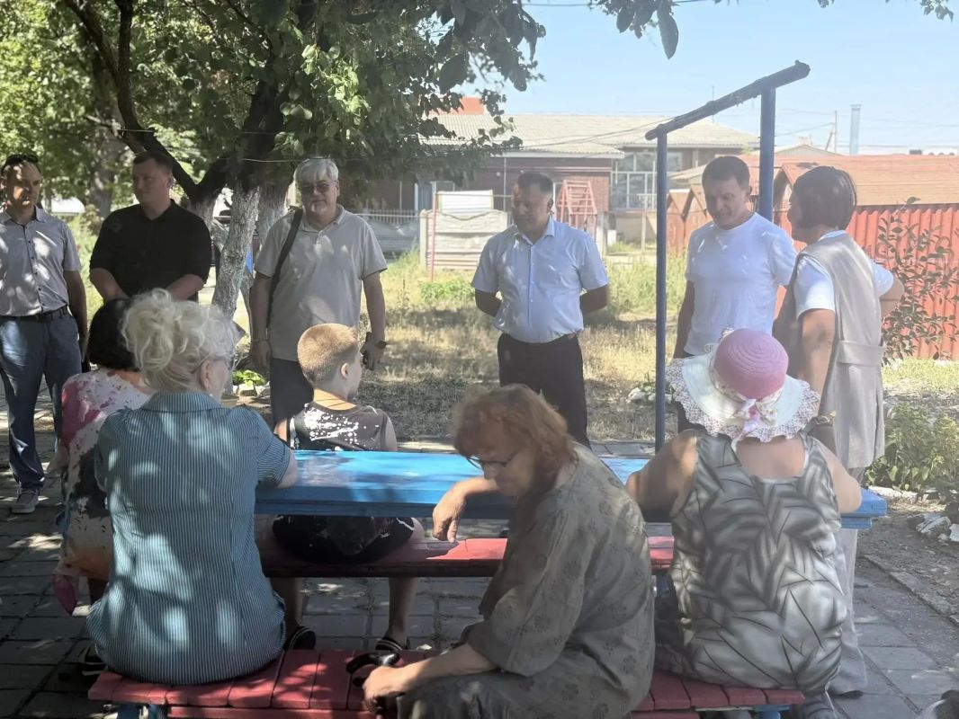 Когда человек рассказывает о проблеме непосредственно во дворе своего дома, гораздо проще понять, что происходит на самом деле и какая помощь необходима Когда человек рассказывает о проблеме непосредственно во дворе своего дома, гораздо проще понять, что происходит на самом деле и какая помощь необходима