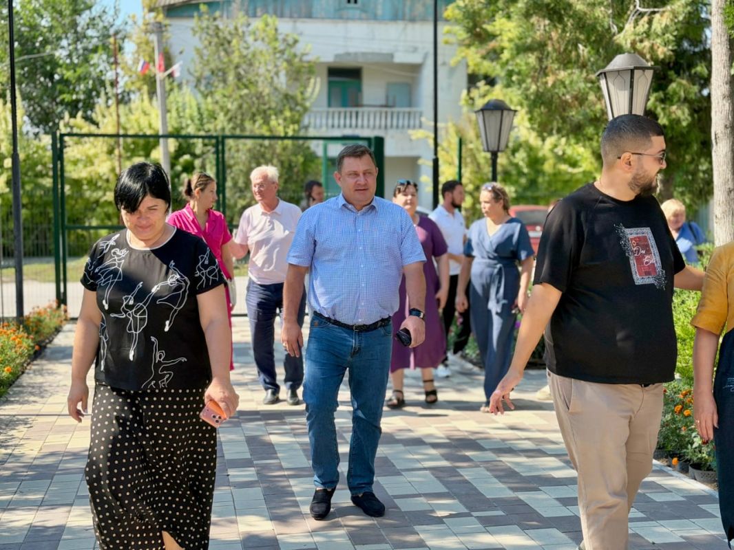 Юрий Нестеренко: Важность поддержания постоянной связи, а при необходимости, принятия решений в ручном режиме обсудили с жителями Холмовки и Красномакского сельского поселения Бахчисарайского района Юрий Нестеренко: Важность поддержания постоянной связи, а при необходимости, принятия решений в ручном режиме обсудили с жителями Холмовки и Красномакского сельского поселения Бахчисарайского района
