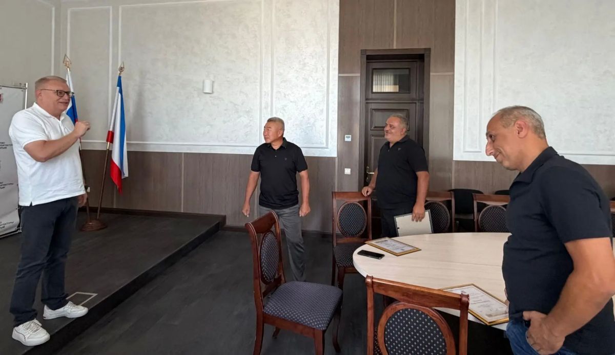 Строители Крыма удостоены Благодарности Главы Республики Строители Крыма удостоены Благодарности Главы Республики