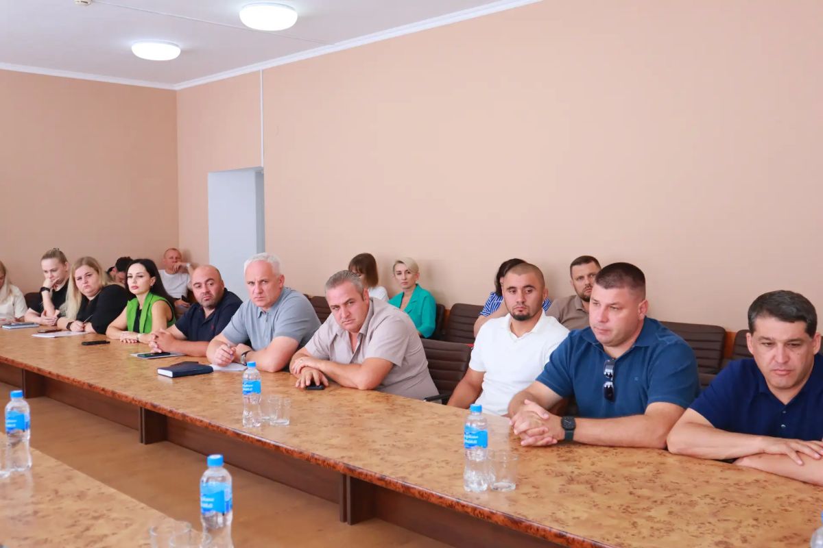 Под руководством заместителя Председателя Совета министров Республики Крым Ольги Александровны Шевцовой в администрации Белогорского района обсудили вопрос обращения со строительными и крупногабаритными отходами Под руководством заместителя Председателя Совета министров Республики Крым Ольги Александровны Шевцовой в администрации Белогорского района обсудили вопрос обращения со строительными и крупногабаритными отходами