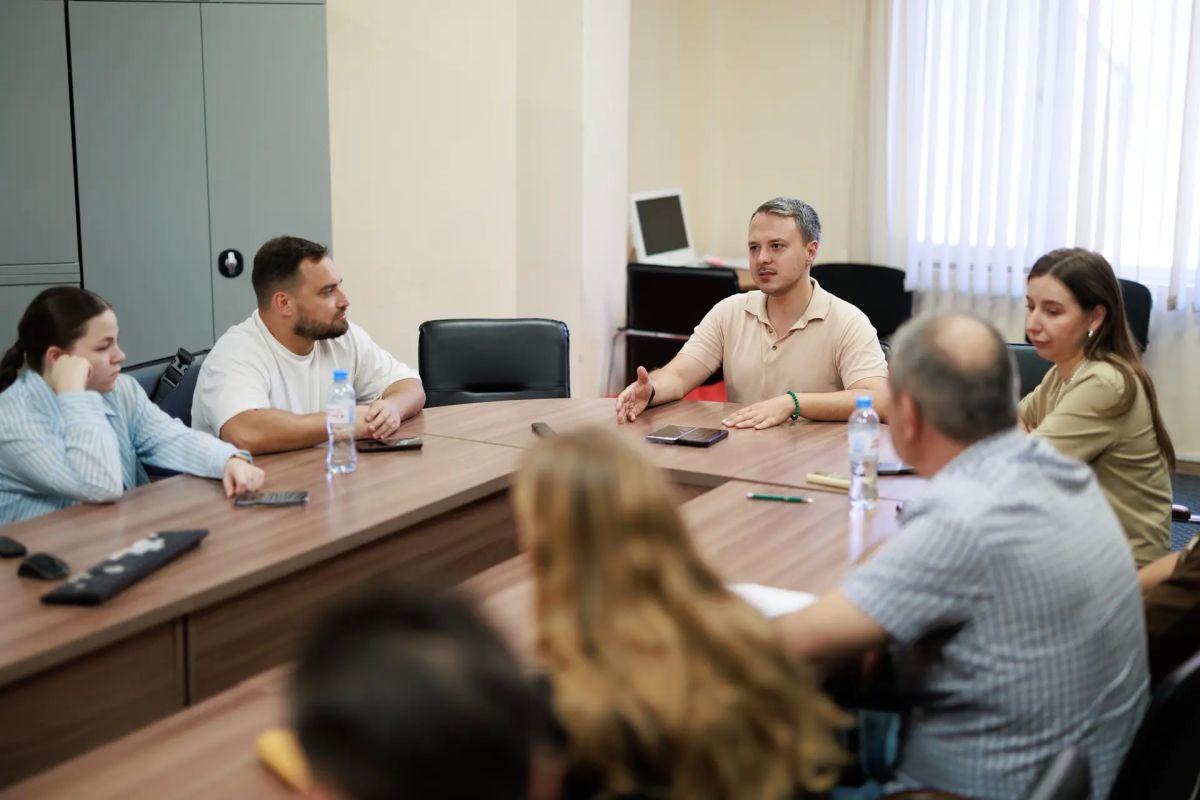 Алексей Зинченко: Встреча с теми, кто всегда готов быть полезным Алексей Зинченко: Встреча с теми, кто всегда готов быть полезным
