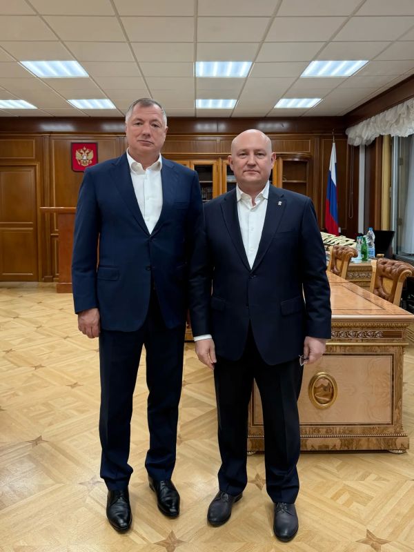Марат Хуснуллин: Провел рабочую встречу с губернатором Севастополя Михаилом Владимировичем Развожаевым