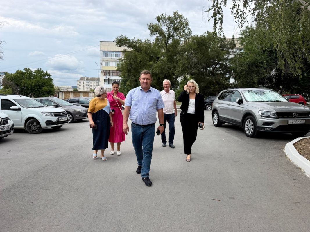 Юрий Нестеренко: Развитие системы здравоохранения, диспансеризацию, сохранение и укрепление здоровья крымчан обсудили с коллективом Бахчисарайской центральной районной больницы