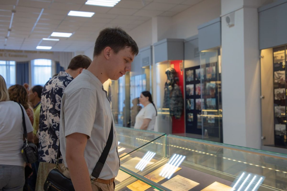 Народный музей Севастопольской полиции (милиции) имени М.С. Казакевича распахнул двери для работников Музея обороны Севастополя Народный музей Севастопольской полиции (милиции) имени М.С. Казакевича распахнул двери для работников Музея обороны Севастополя