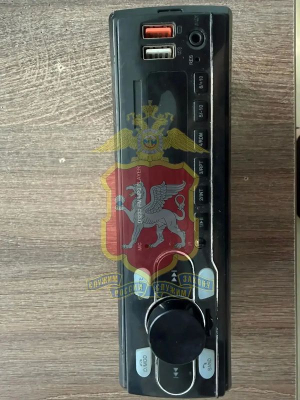 В Раздольненском районе подростка поставили на учёт за кражу автомагнитол и аккумулятора из чужого авто