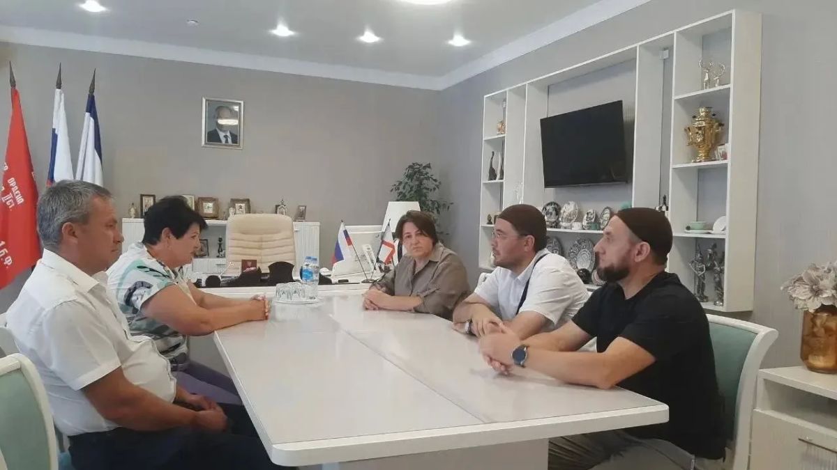 Выезды продолжаются: Раим Гафаров посетил Кировский район с рабочим визитом Выезды продолжаются: Раим Гафаров посетил Кировский район с рабочим визитом