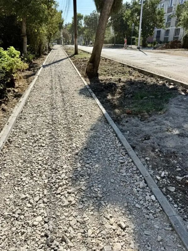 Город Саки преображается: ежедневный труд ради уюта нашего города Город Саки преображается: ежедневный труд ради уюта нашего города