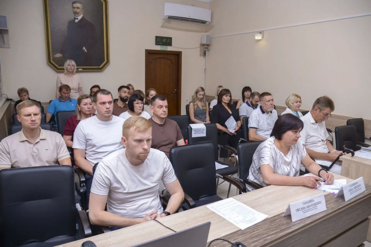Виталий Оганесян: На очередной 36-й сессии Евпаторийского городского совета депутаты приняли ряд важных решений, в числе которых: Виталий Оганесян: На очередной 36-й сессии Евпаторийского городского совета депутаты приняли ряд важных решений, в числе которых: