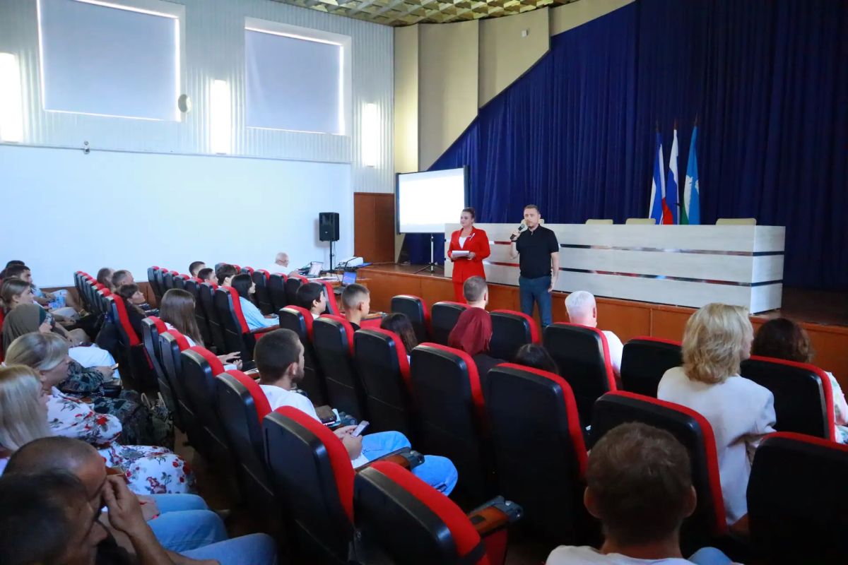 Завтра наша страна отметит День Государственного флага Российской Федерации Завтра наша страна отметит День Государственного флага Российской Федерации