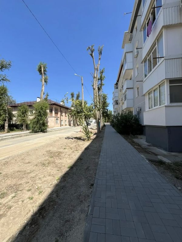 Город Саки преображается: ежедневный труд ради уюта нашего города Город Саки преображается: ежедневный труд ради уюта нашего города