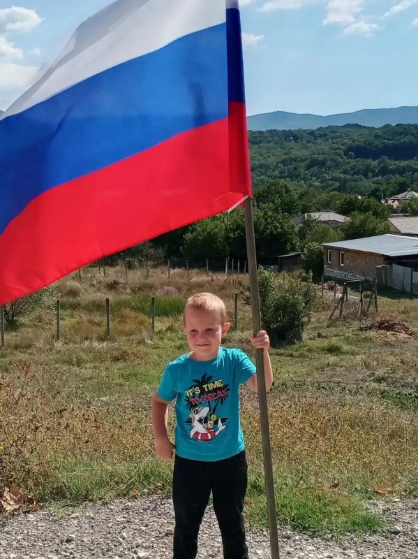 Муниципальный фотоконкурс "ЦВЕТА РОДИНЫ"! Муниципальный фотоконкурс "ЦВЕТА РОДИНЫ"!