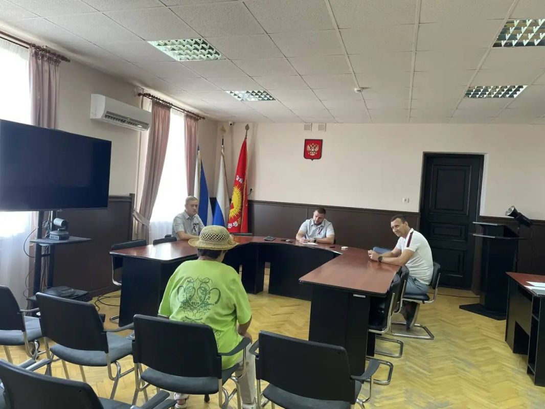 Кирилл Чебышев: Накануне провёл традиционный пятничный приём граждан в администрации города Судака Кирилл Чебышев: Накануне провёл традиционный пятничный приём граждан в администрации города Судака