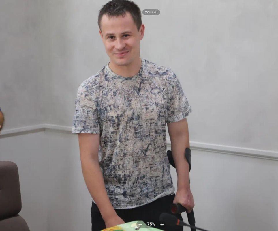 Анжелика Ястребова: С председателем райсовета Ольгой Урайкиной и главой Верхореченского поселения Ксенией Османовой, вручили ключи от благоустроенного жилья жителю из числа детей-сирот, участнику Специальной военной операции Анжелика Ястребова: С председателем райсовета Ольгой Урайкиной и главой Верхореченского поселения Ксенией Османовой, вручили ключи от благоустроенного жилья жителю из числа детей-сирот, участнику Специальной военной операции