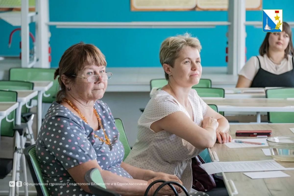 На августовских педчтениях в Севастополе учителя работали над связью школьных предметов На августовских педчтениях в Севастополе учителя работали над связью школьных предметов