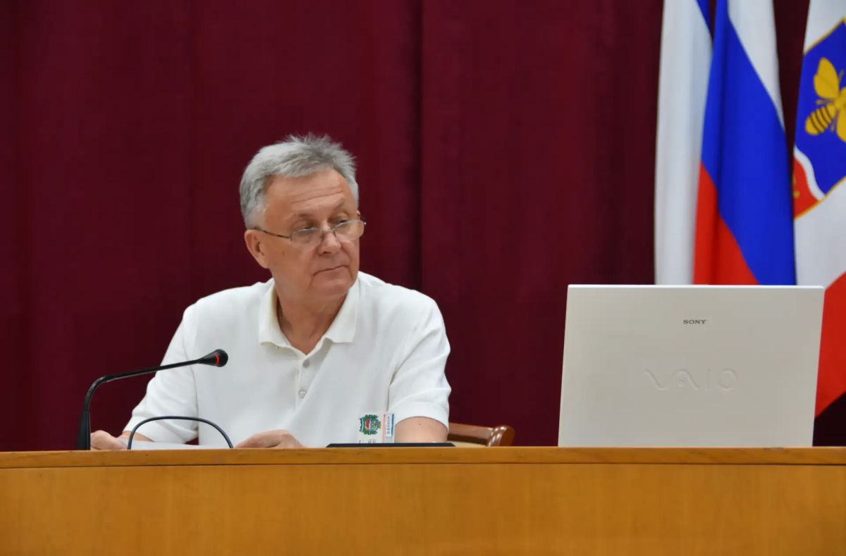 24 августа 2026 года под руководством главы муниципального образования городской округ Симферополь Республики Крым – председателя Симферопольского городского совета Виктора Агеева состоялась сессия горсовета, при участии... 24 августа 2026 года под руководством главы муниципального образования городской округ Симферополь Республики Крым – председателя Симферопольского городского совета Виктора Агеева состоялась сессия горсовета, при участии...