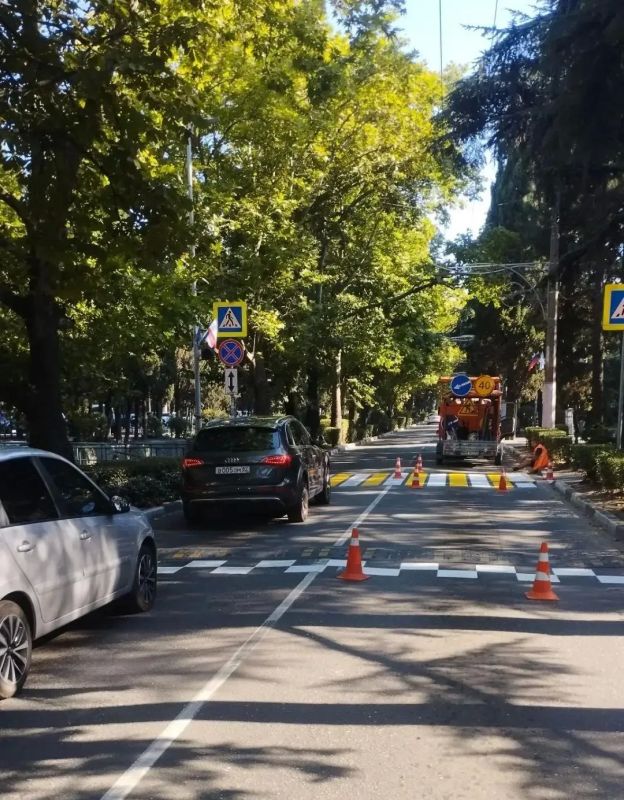 В преддверии нового учебного года поручил усилить внимание к безопасности детей на дорогах, особенно вблизи школ, детсадов, организаций допобразования и спортивных учреждений В преддверии нового учебного года поручил усилить внимание к безопасности детей на дорогах, особенно вблизи школ, детсадов, организаций допобразования и спортивных учреждений
