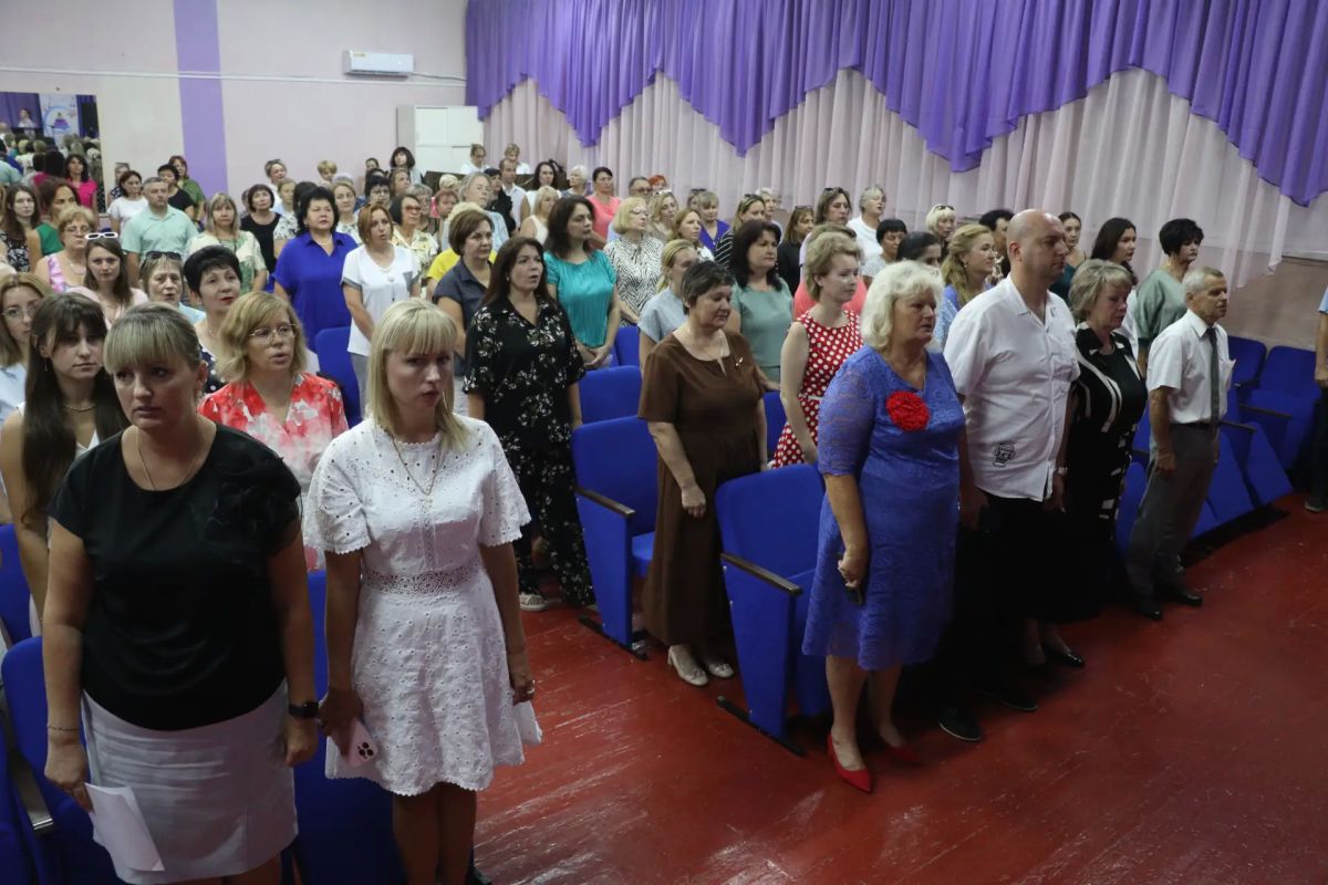 Традиционно в августе в Керчи проходит заседание педагогической коллегии, участие в котором принимают представители всех образовательных учреждений города Традиционно в августе в Керчи проходит заседание педагогической коллегии, участие в котором принимают представители всех образовательных учреждений города