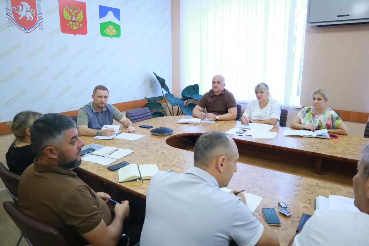 Вместе с генеральным директором ГУП РК «Крымтеплокоммунэнерго» Дмитрием Прилипко проехали по объектам теплоснабжения в Белогорске, которые готовим к предстоящему отопительному сезону Вместе с генеральным директором ГУП РК «Крымтеплокоммунэнерго» Дмитрием Прилипко проехали по объектам теплоснабжения в Белогорске, которые готовим к предстоящему отопительному сезону