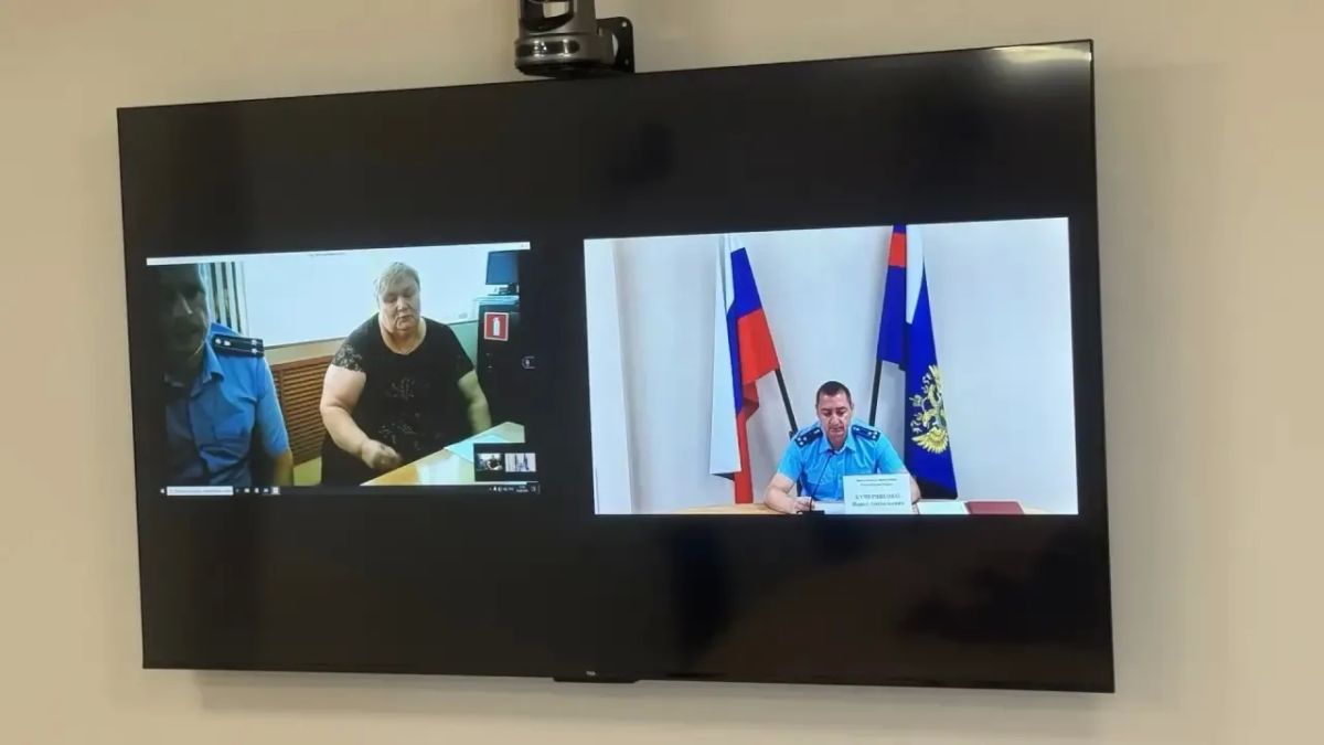 Заместитель прокурора Крыма Павел Кучерявенко провел прием жителей Первомайского и Кировского районов Заместитель прокурора Крыма Павел Кучерявенко провел прием жителей Первомайского и Кировского районов
