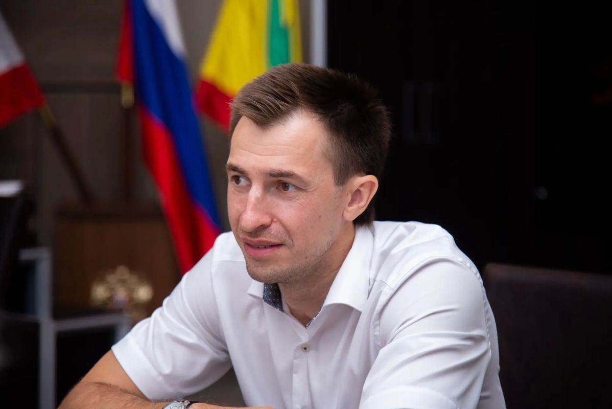 Виталий Оганесян: На совещании с председателем Общественной палаты Крыма Ильёй Казаковым, главой муниципального образования Галиной Герасимовой и председателем Общественного совета Евпатории Константином Щукиным обсудили... Виталий Оганесян: На совещании с председателем Общественной палаты Крыма Ильёй Казаковым, главой муниципального образования Галиной Герасимовой и председателем Общественного совета Евпатории Константином Щукиным обсудили...